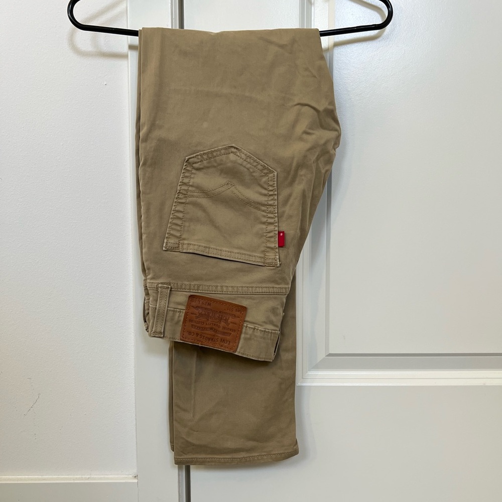 Levi’s Premium 511 in Sand cotton twill 29x30